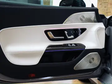 Mercedes Benz SL63 AMG Performance Sets FULL Carbon