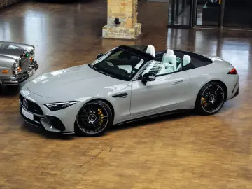 Mercedes Benz SL63 AMG Performance Sets FULL Carbon