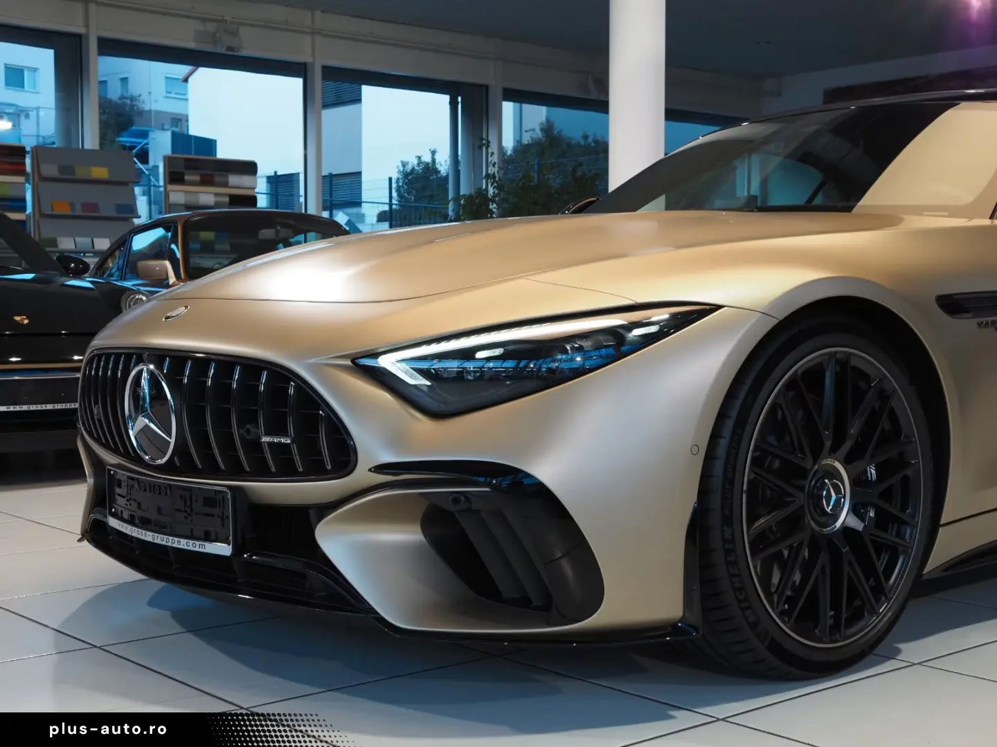 Mercedes-Benz SL 63 AMG Golden Coast 1 of 100 NEU