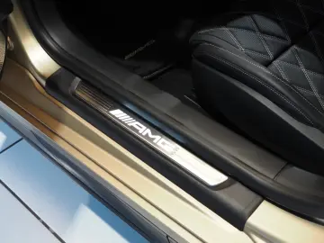 Mercedes-Benz SL 63 AMG Golden Coast 1 of 100 NEU