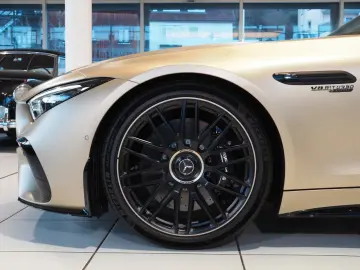 Mercedes-Benz SL 63 AMG Golden Coast 1 of 100 NEU