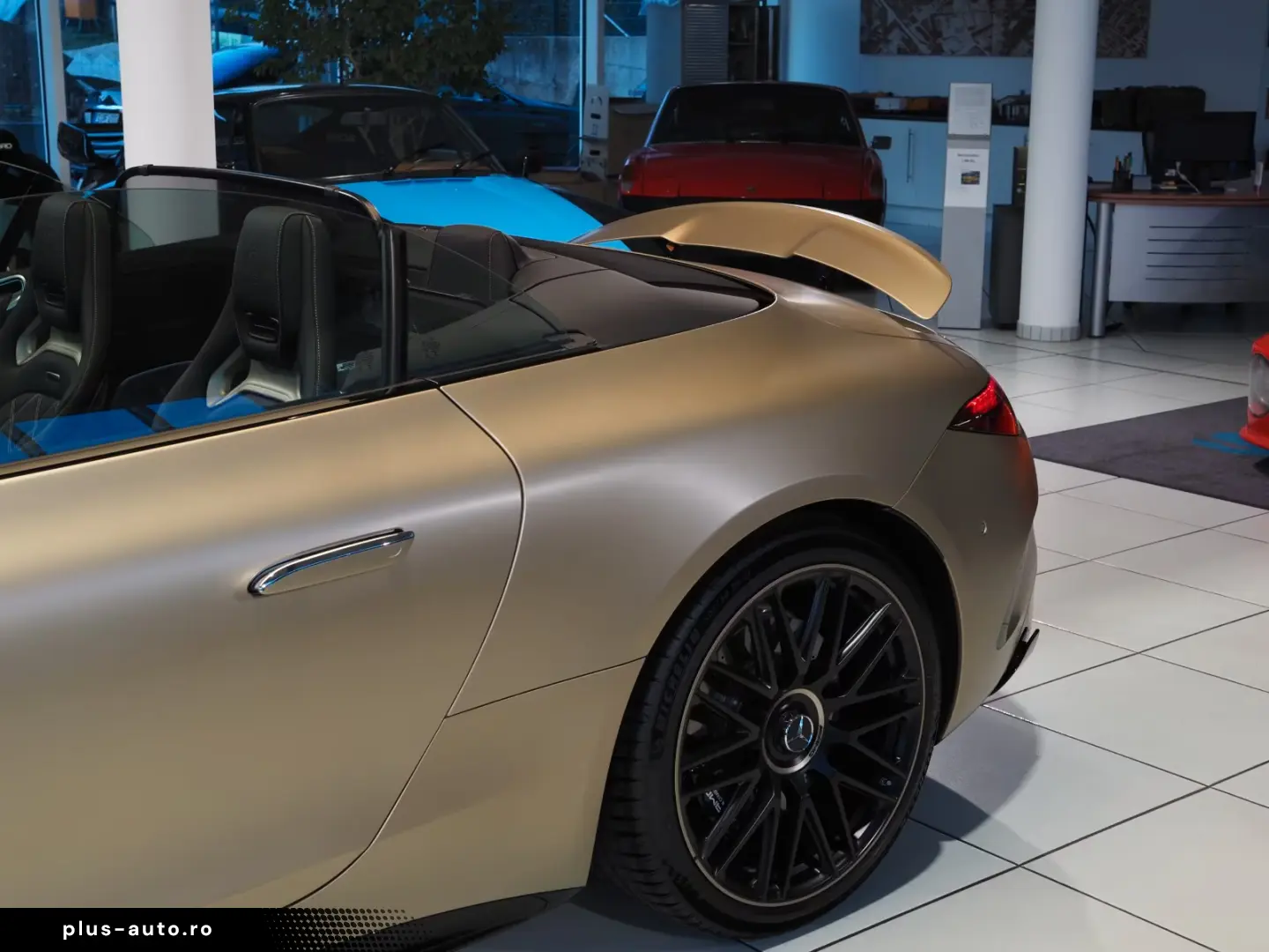 Mercedes-Benz SL 63 AMG Golden Coast 1 of 100 NEU