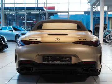 Mercedes-Benz SL 63 AMG Golden Coast 1 of 100 NEU