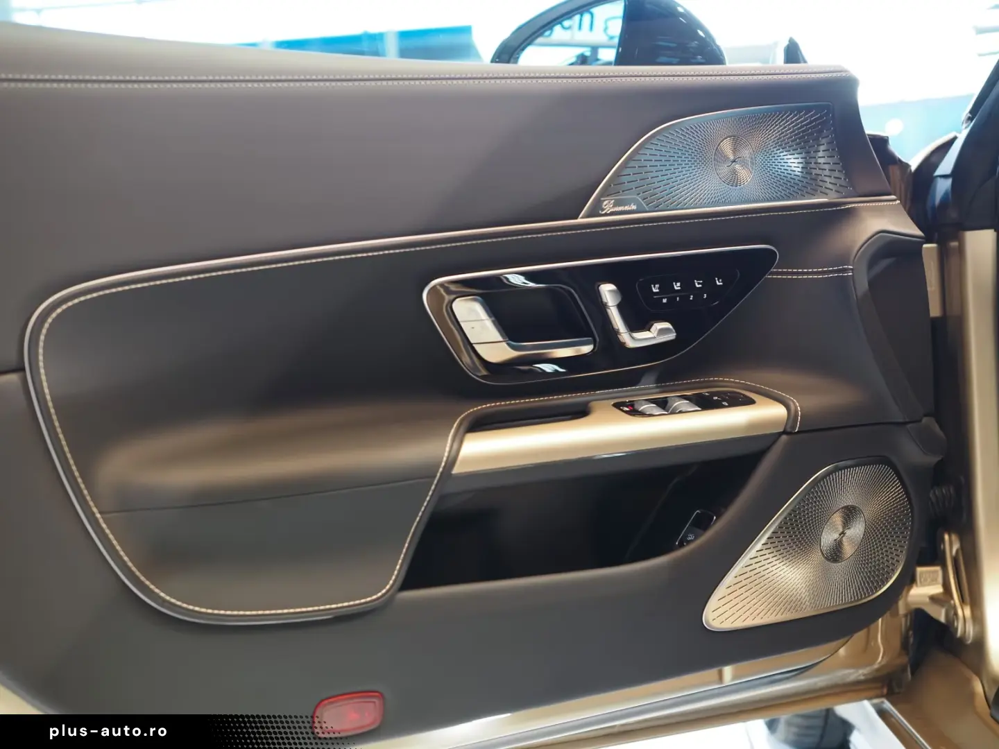 Mercedes-Benz SL 63 AMG Golden Coast 1 of 100 NEU