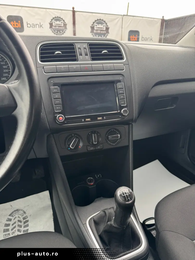 Volkswagen POLO 2011