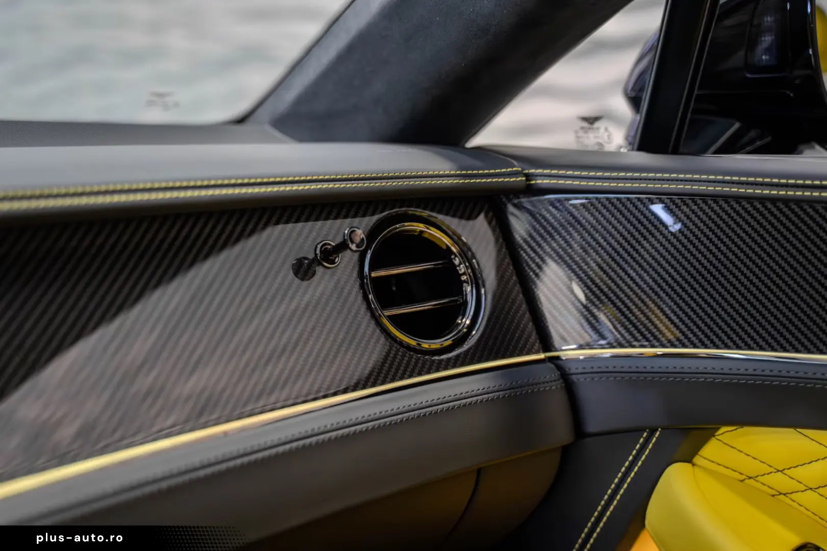 Bentley Continental GT  FULL YELLOW NAIM MULLINER