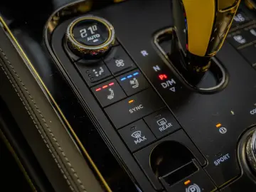 Bentley Continental GT  FULL YELLOW NAIM MULLINER