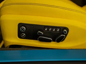 Bentley Continental GT  FULL YELLOW NAIM MULLINER