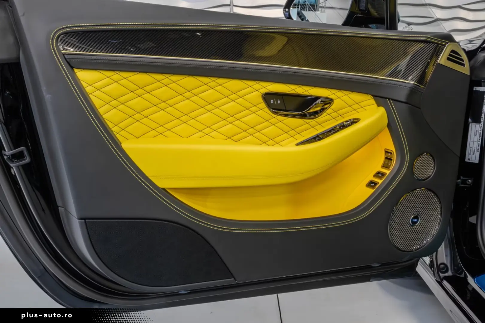 Bentley Continental GT  FULL YELLOW NAIM MULLINER