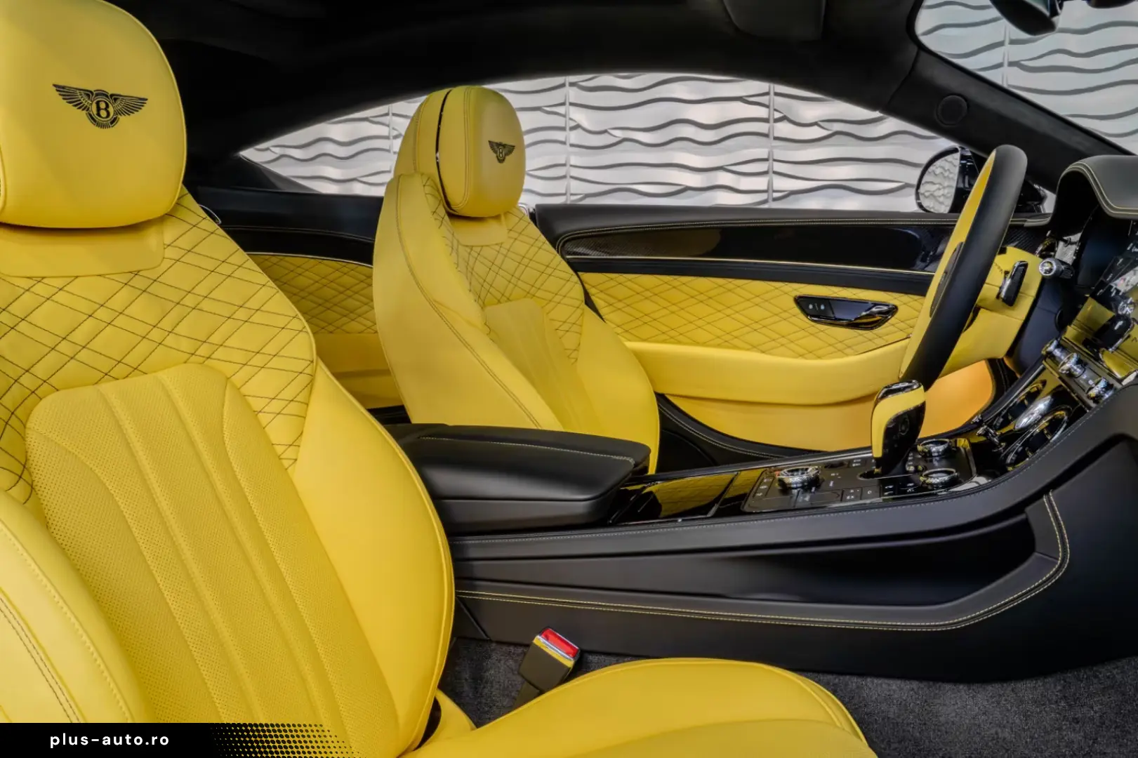 Bentley Continental GT  FULL YELLOW NAIM MULLINER