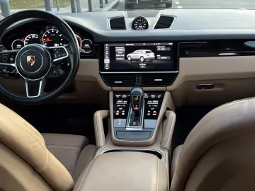 Porsche Cayenne 2018 - 3.0 Benzină - 340 CP