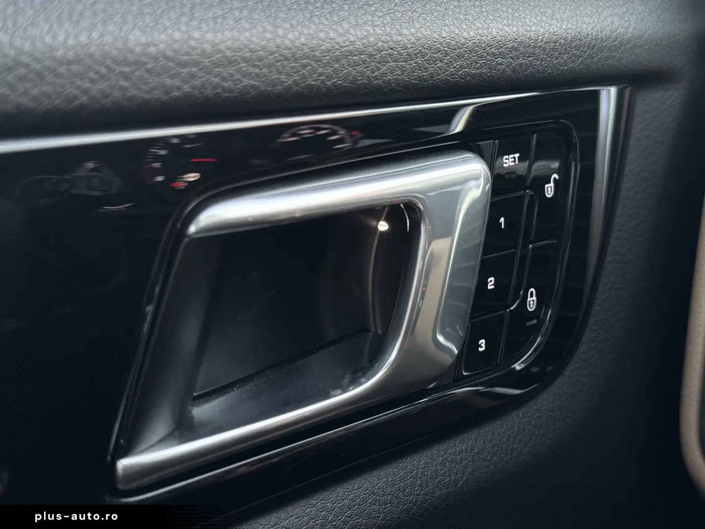 Porsche Cayenne 2018 - 3.0 Benzină - 340 CP