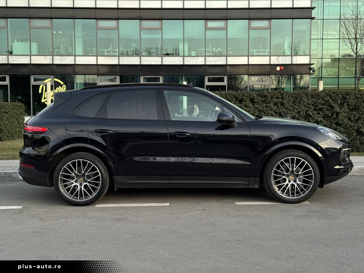 Porsche Cayenne 2018 - 3.0 Benzină - 340 CP