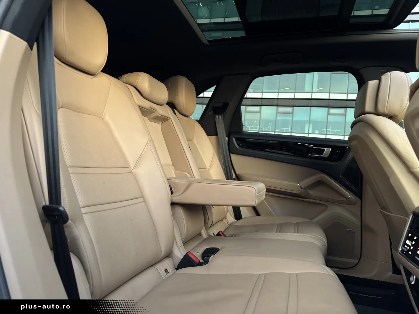 Porsche Cayenne 2018 - 3.0 Benzină - 340 CP