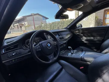 BMW 740