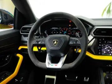 LAMBORGHINI Urus SE CARBON B&O PANO MASSAGE 23ZOLL STYLE PAC