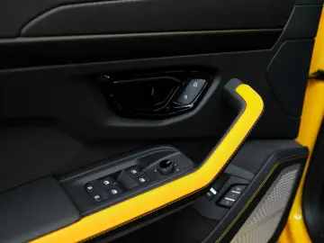 LAMBORGHINI Urus SE CARBON B&O PANO MASSAGE 23ZOLL STYLE PAC