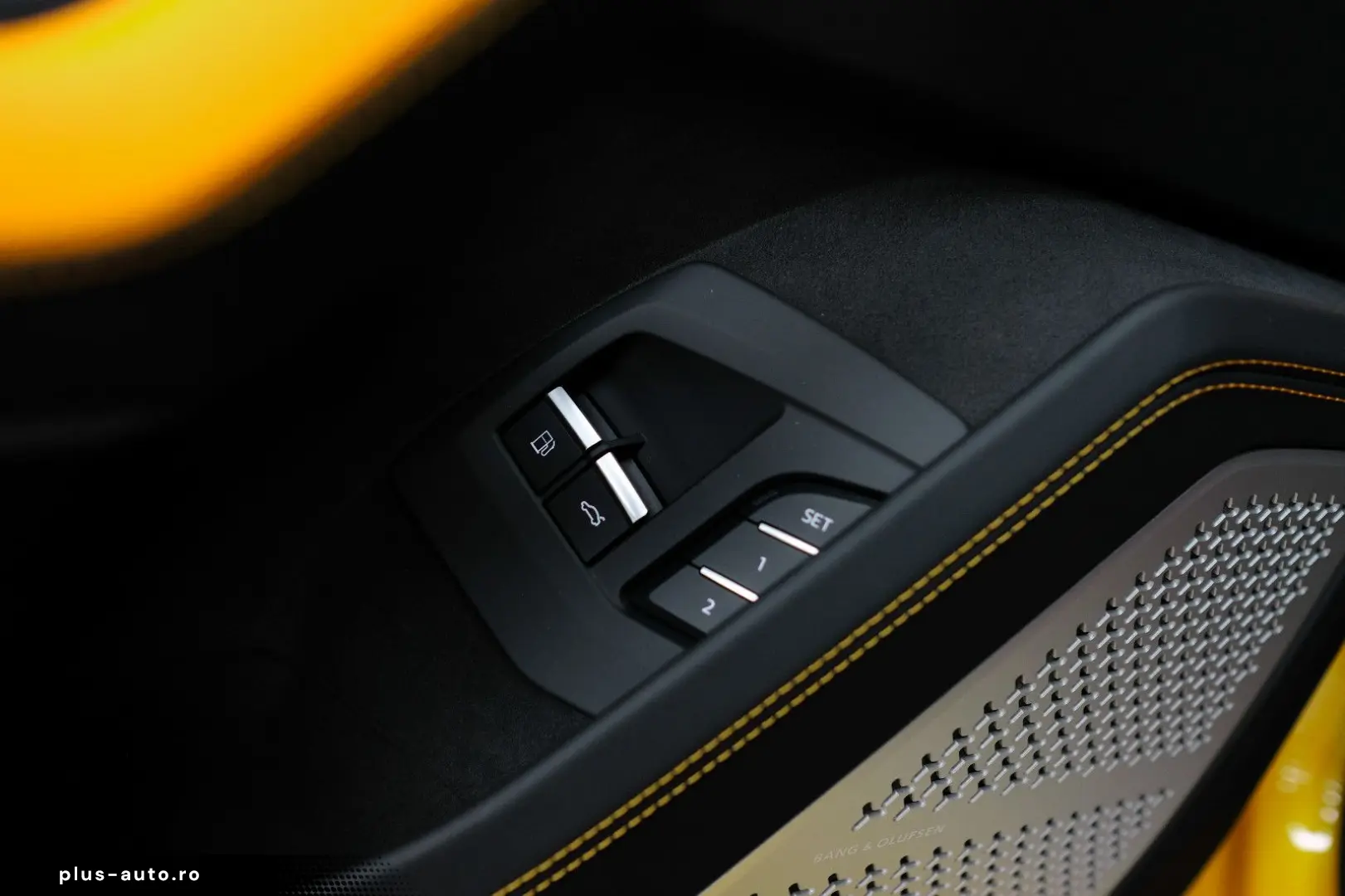 LAMBORGHINI Urus SE CARBON B&O PANO MASSAGE 23ZOLL STYLE PAC