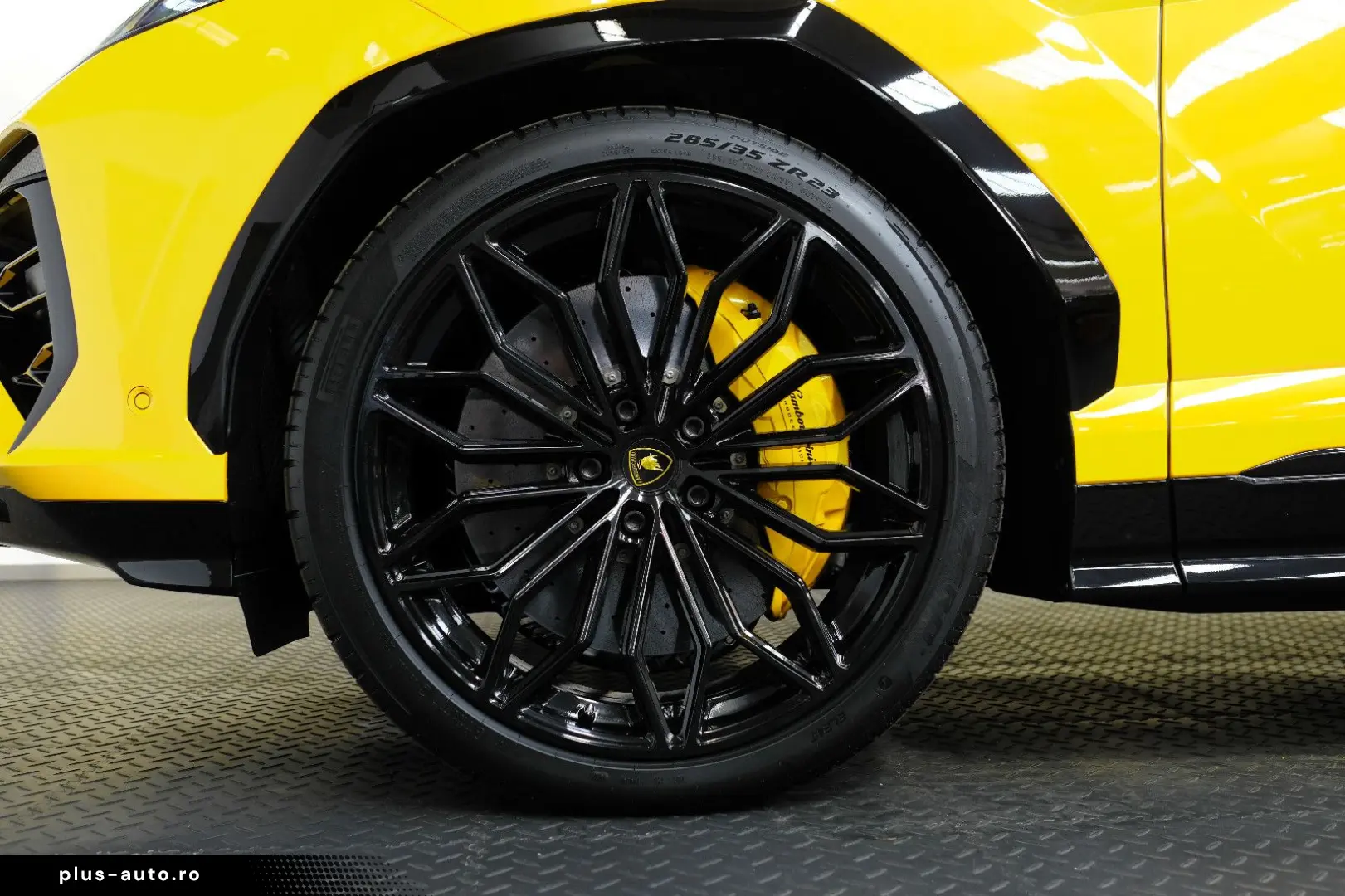 LAMBORGHINI Urus SE CARBON B&O PANO MASSAGE 23ZOLL STYLE PAC