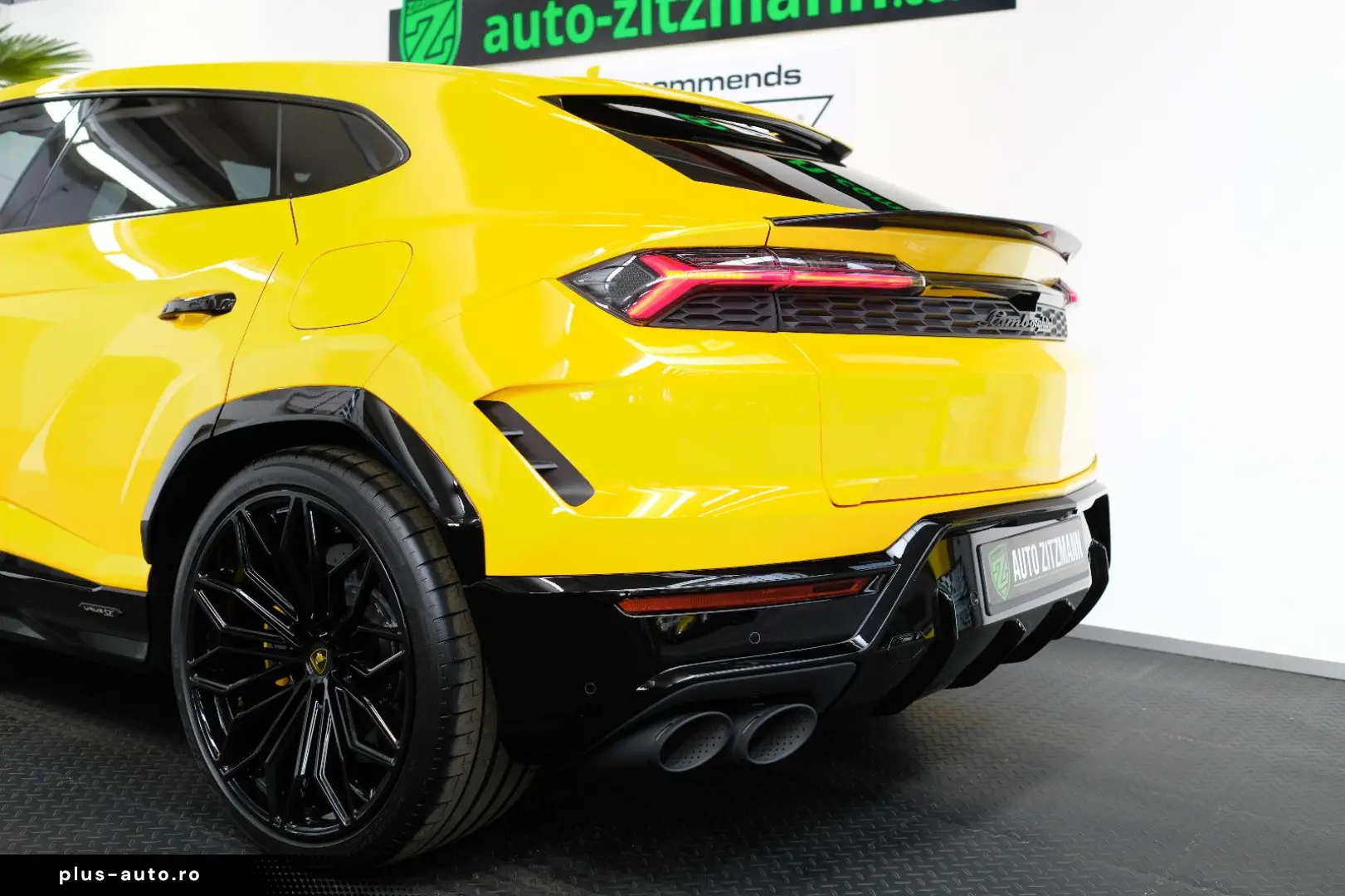 LAMBORGHINI Urus SE CARBON B&O PANO MASSAGE 23ZOLL STYLE PAC