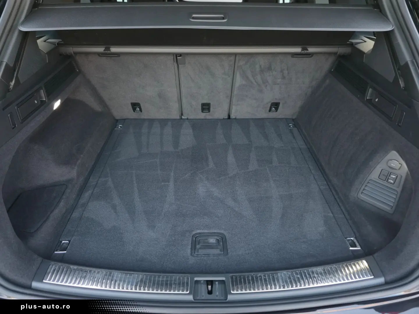 Volkswagen Touareg Gen-Iii-2018