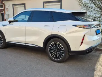 OMODA 9 1.5 TGDI PHEV Exclusive Hybrid