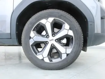 DACIA BIGSTER 1.8 Hybrid 155 Journey