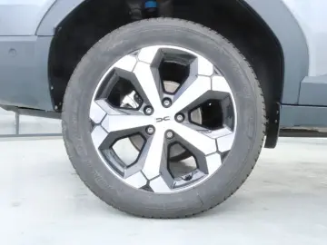 DACIA BIGSTER 1.8 Hybrid 155 Journey