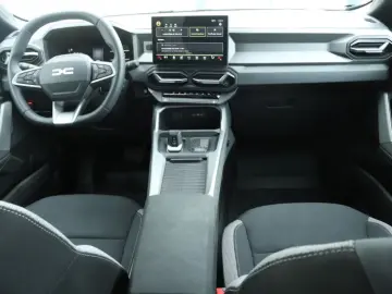 DACIA BIGSTER 1.8 Hybrid 155 Journey