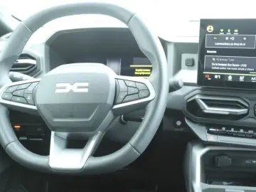 DACIA BIGSTER 1.8 Hybrid 155 Journey