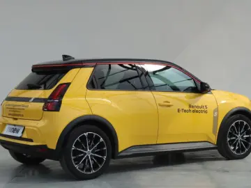 RENAULT 5 techno comfort range 150cp