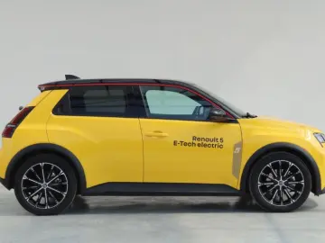 RENAULT 5 techno comfort range 150cp