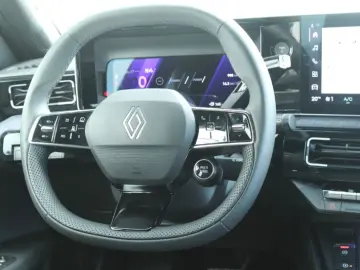 RENAULT 5 techno comfort range 150cp