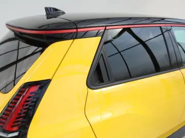 RENAULT 5 techno comfort range 150cp