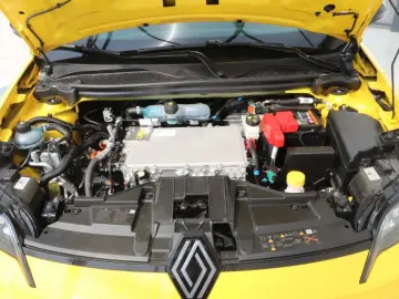 RENAULT 5 techno comfort range 150cp