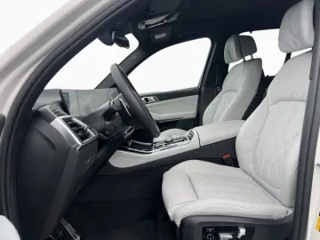 BMW X5 xD 50e M SPORT PRO AdLED DA Pano AHK HK 2ACHS