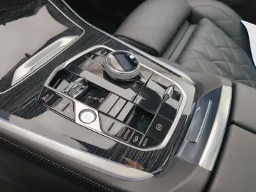 BMW X5 xDrive50e Sportp. Dig.Cockpit LED AHK Shz.