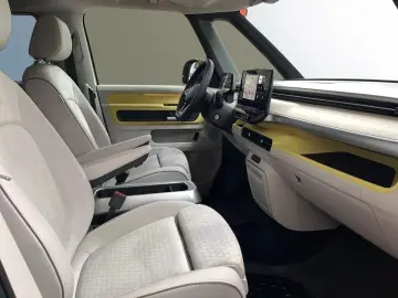 VW ID. Buzz Pro Edition
