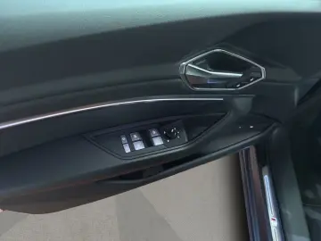 AUDI Q8 Sportback e-tron 55 S-line Quattro AHK Leder