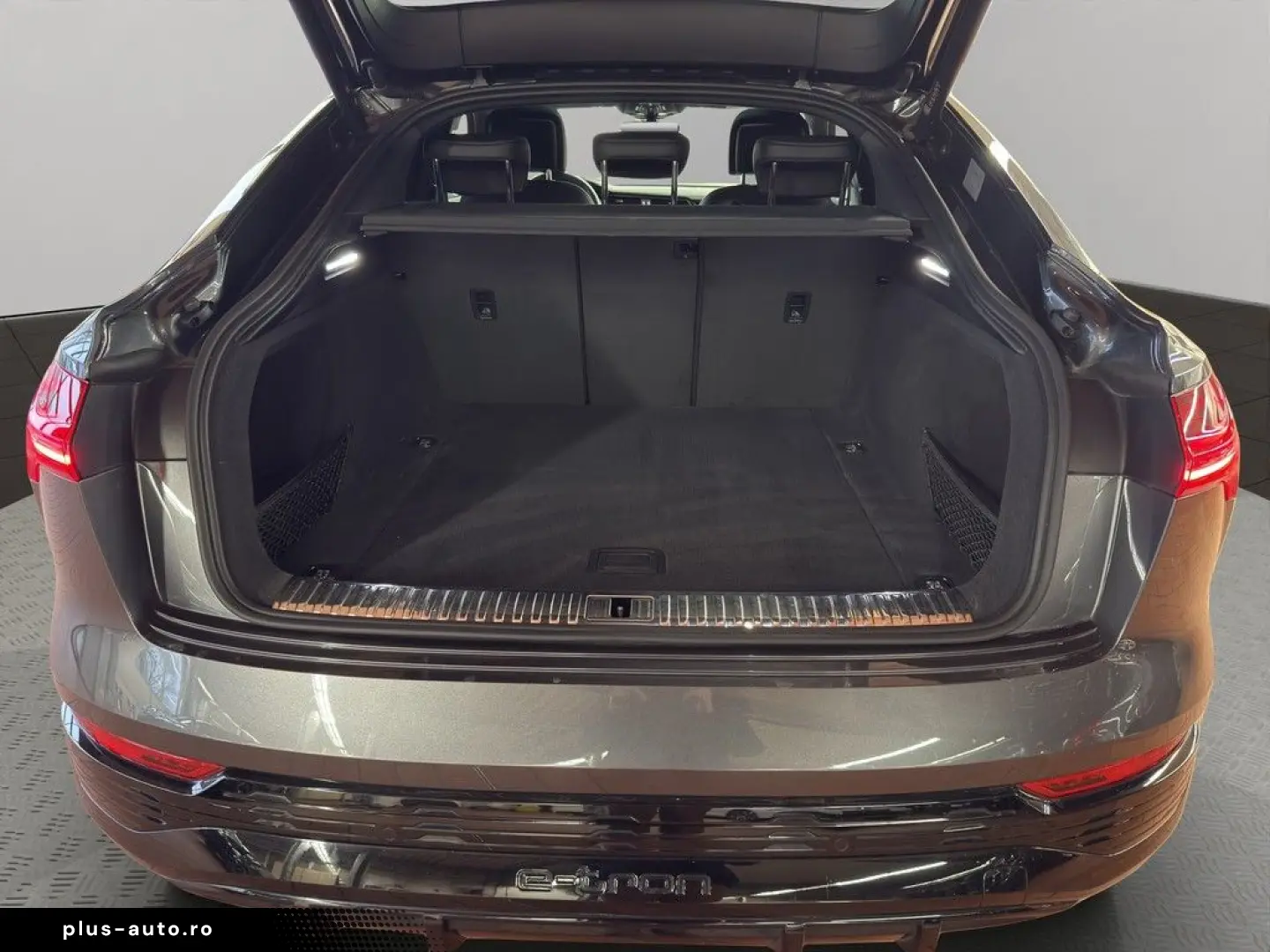 AUDI Q8 Sportback e-tron 55 S-line Quattro AHK Leder