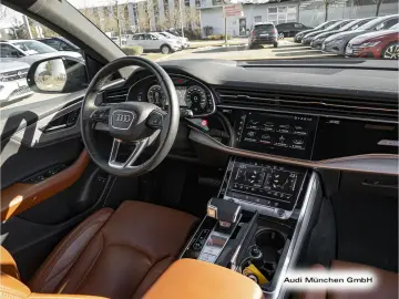 AUDI Q8 55 TFSI e ACC LuftFed HuD