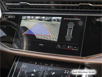 AUDI Q8 55 TFSI e ACC LuftFed HuD