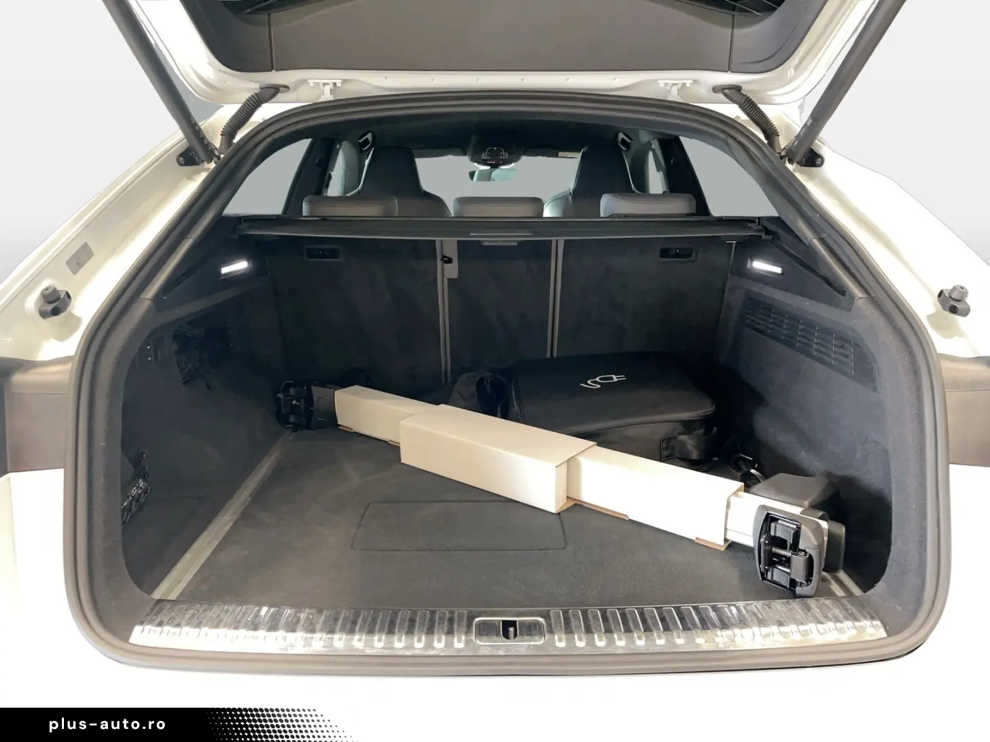 AUDI Q8 55 TFSI e quattro tiptronic S line 360 ACC