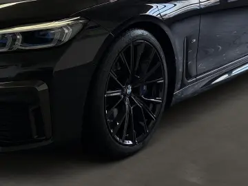 BMW 730d xDrive M Sport Laser ACC 360 B&W Massage