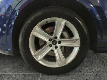 AUDI Q8 50 TDI quat tiptronic S line LUFTFED AHK LED