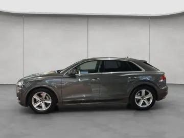 AUDI Q8 55 TFSIe quattro tiptronic