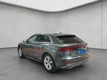 AUDI Q8 55 TFSIe quattro tiptronic