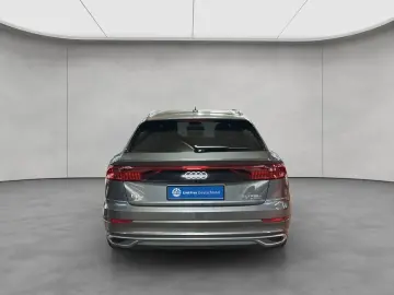 AUDI Q8 55 TFSIe quattro tiptronic