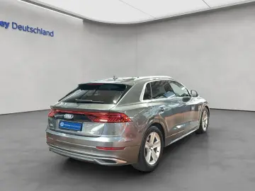 AUDI Q8 55 TFSIe quattro tiptronic
