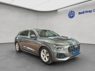 AUDI Q8 55 TFSIe quattro tiptronic